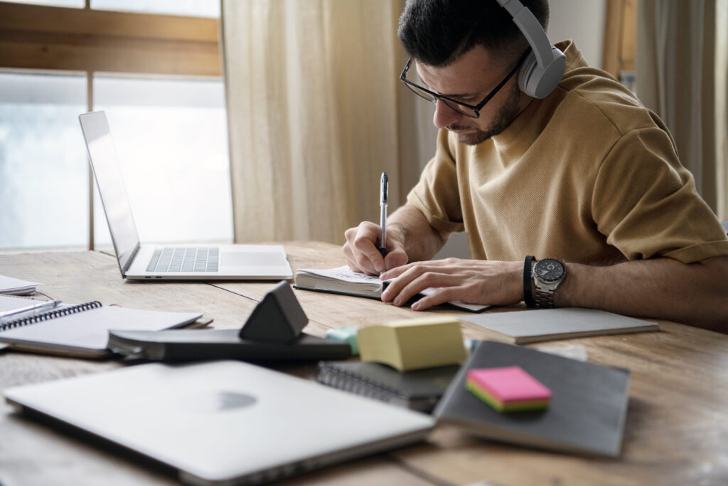 Estudiando oposiciones a través de una plataforma online