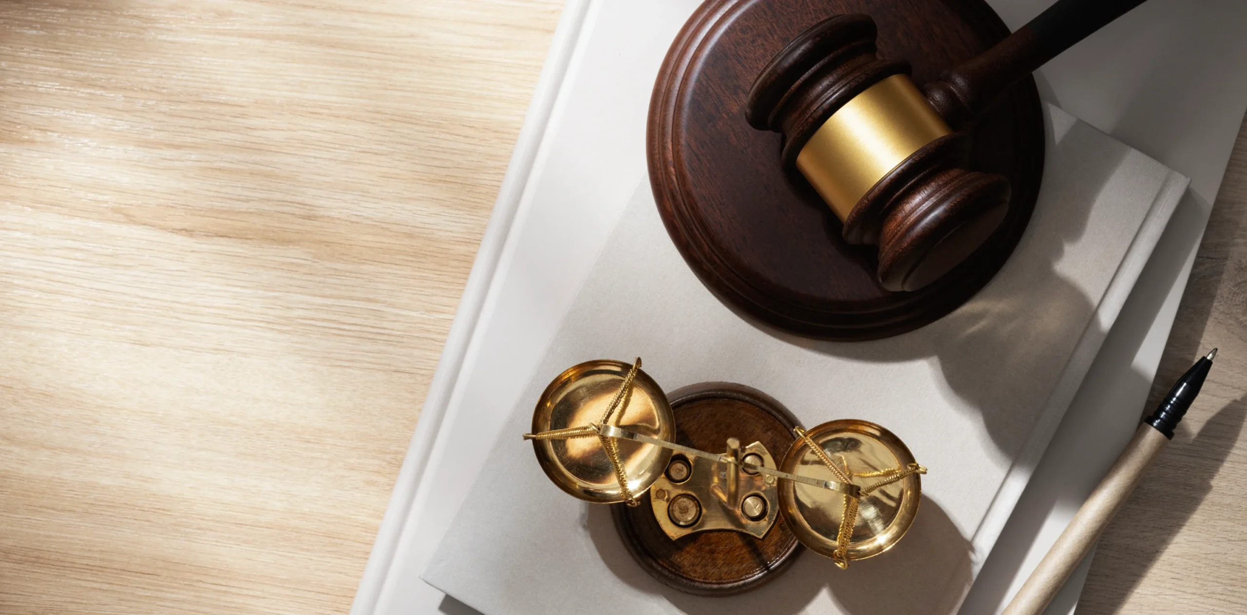 Máster universitario oficial en abogacía y procura